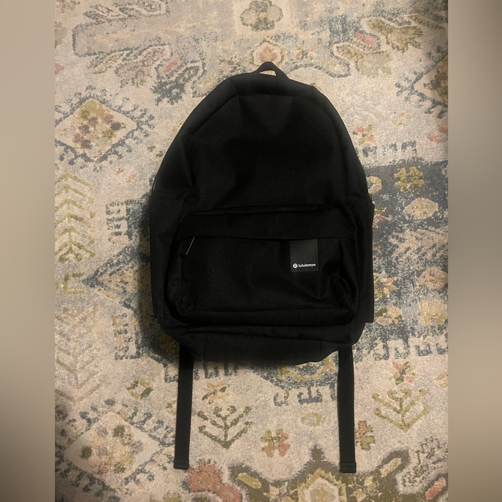 Black Lululemon backpack